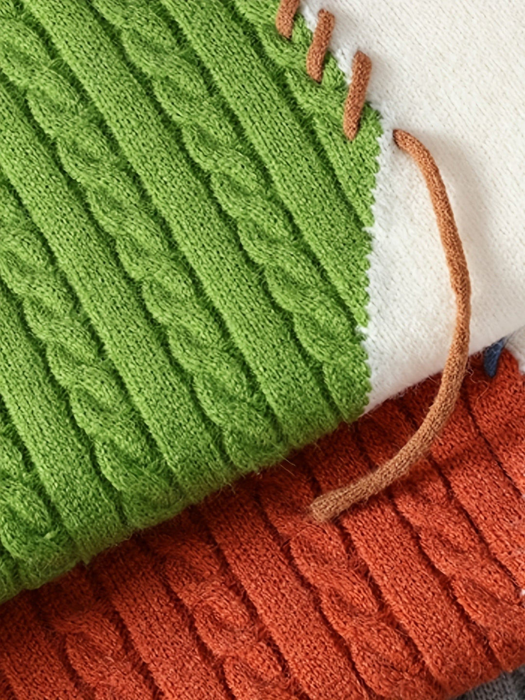 Cornelius™ | Men's Colour Block Cable Knit Sweater with Crew Neck
