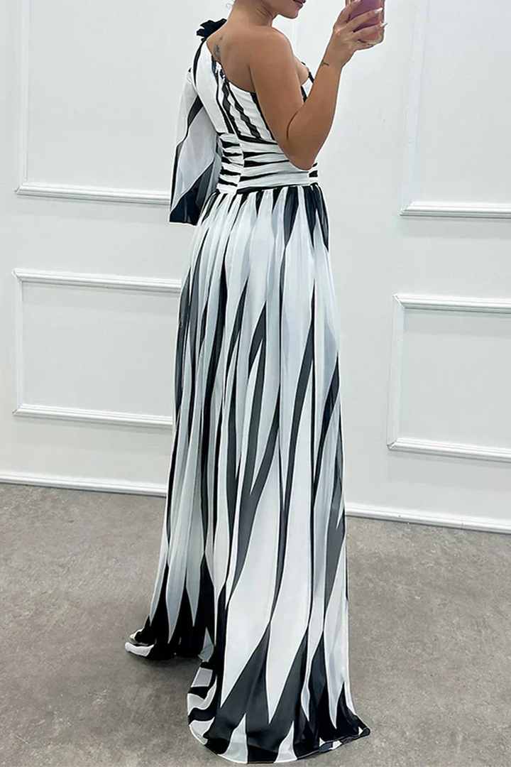 Shiloh - Elegant Striped One-Shoulder Maxi Dress