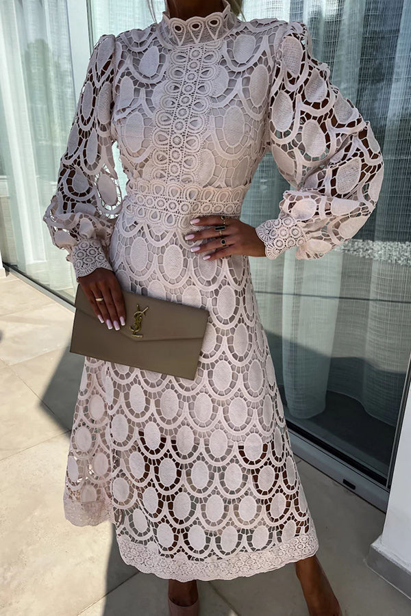 Noor - Romantic Lace Dress