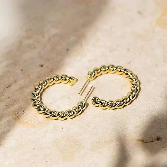 Twisted hoop earrings | Gold