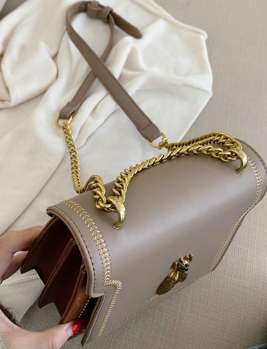 Éloria™ | Chain Flap Shoulder Bag