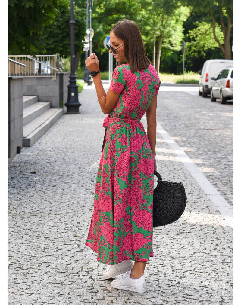 Julia™ | Elegant Dress with V-Neck & Shaping Cut