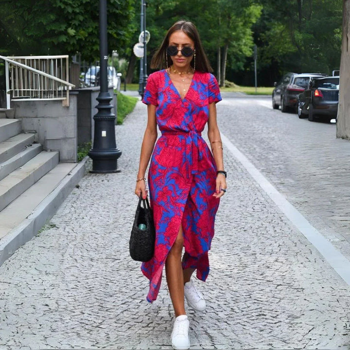 Julia™ | Elegant Dress with V-Neck & Shaping Cut