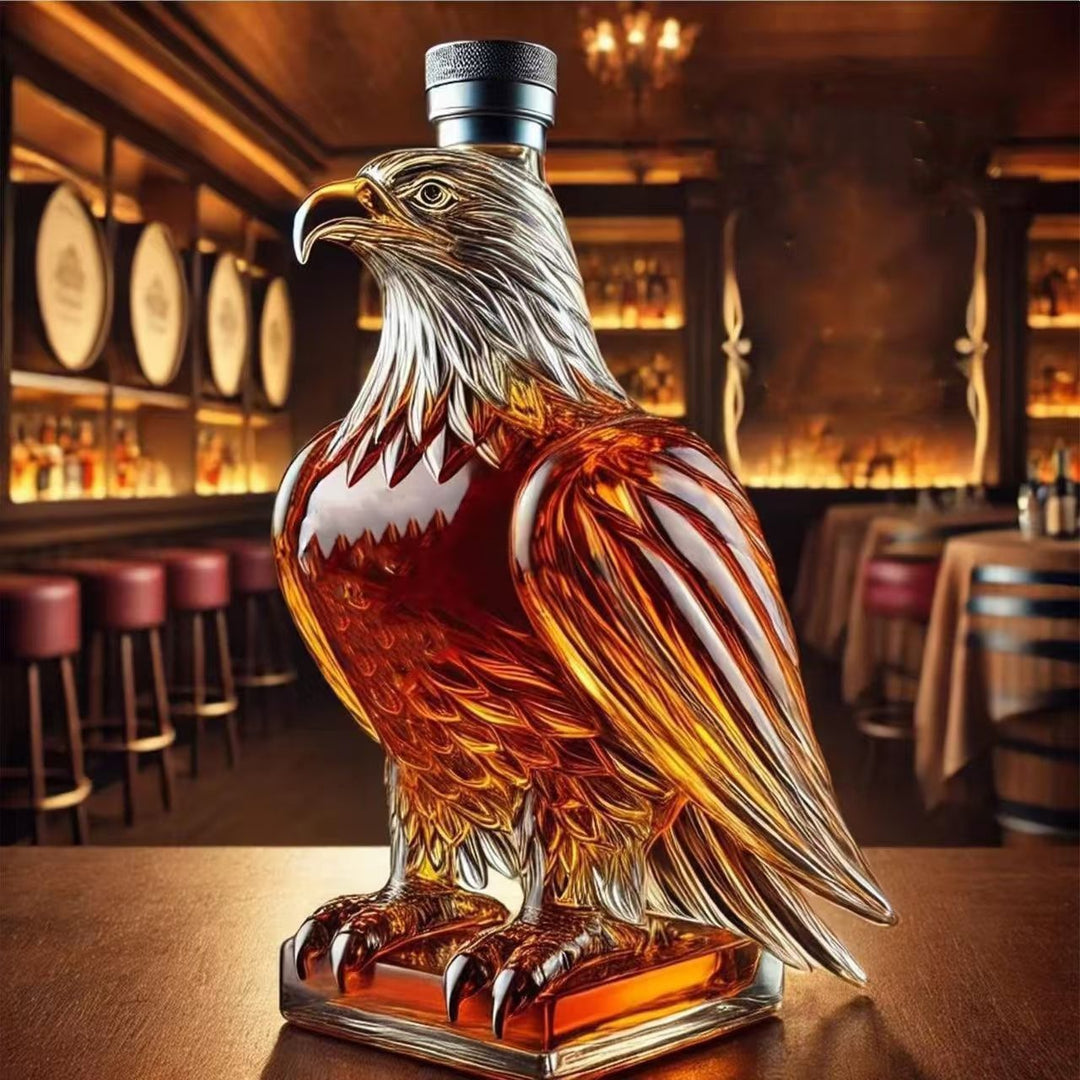 Perched Eagle Whisky Decanter in Sculpted Glass