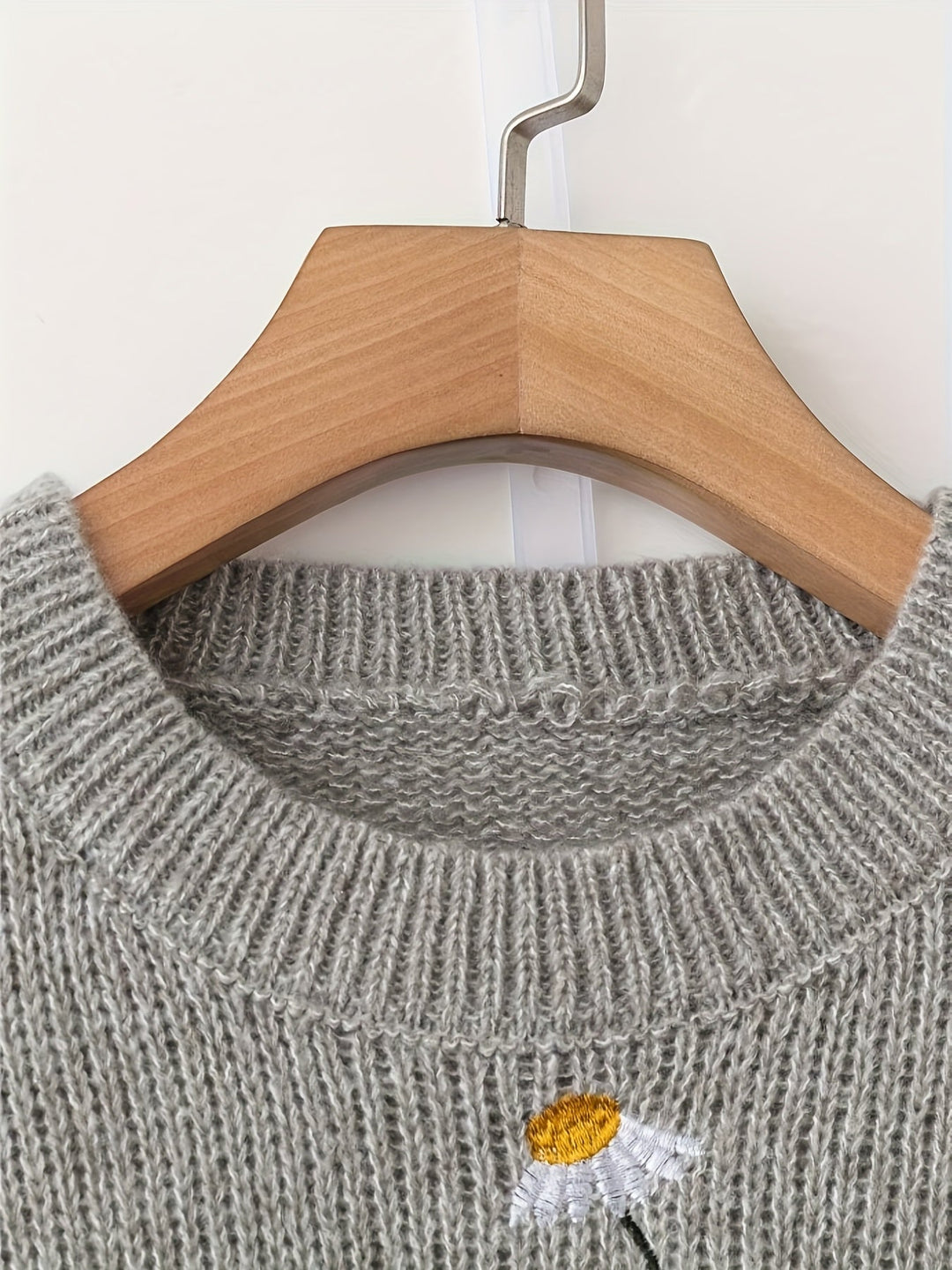 Yolande™ | Women's Floral Embroidered Long Sleeve Knit Sweater