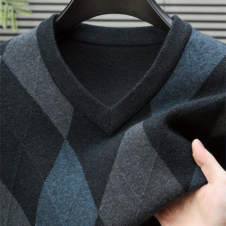 Warren™ | Men's Classic Argyle V Neck Sweater