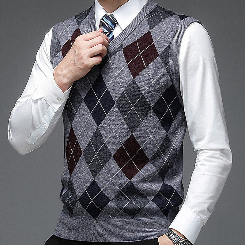 Archibald™ | Men's Argyle V-Neck Sweater Vest
