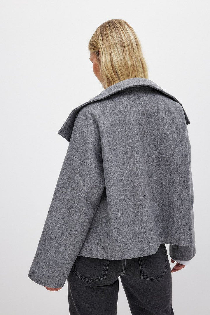 Hermine™ | Women's Short Double-Breasted Coat with Wide Collar