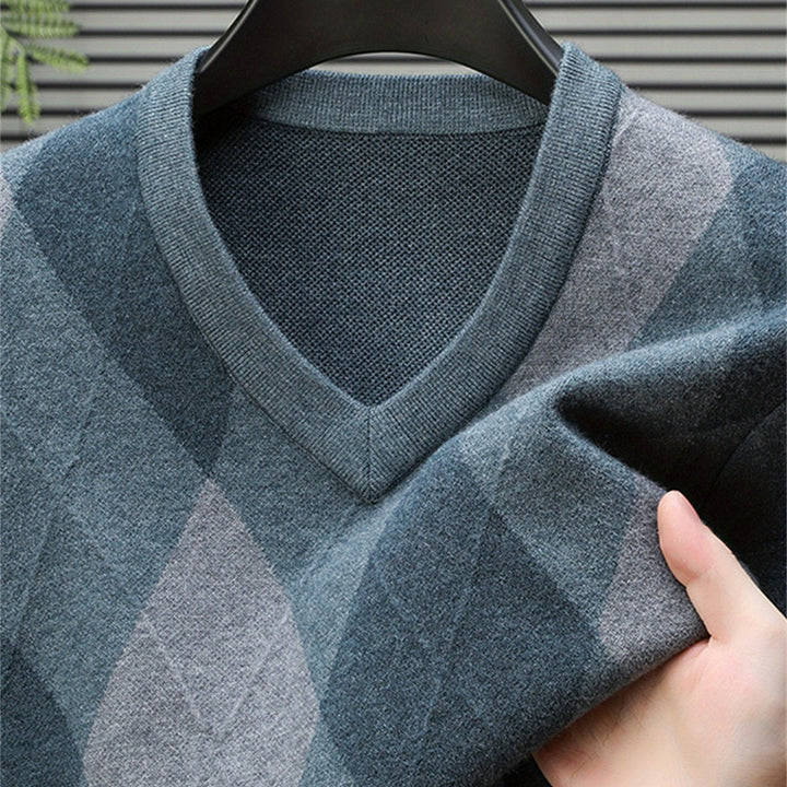 Warren™ | Men's Classic Argyle V Neck Sweater