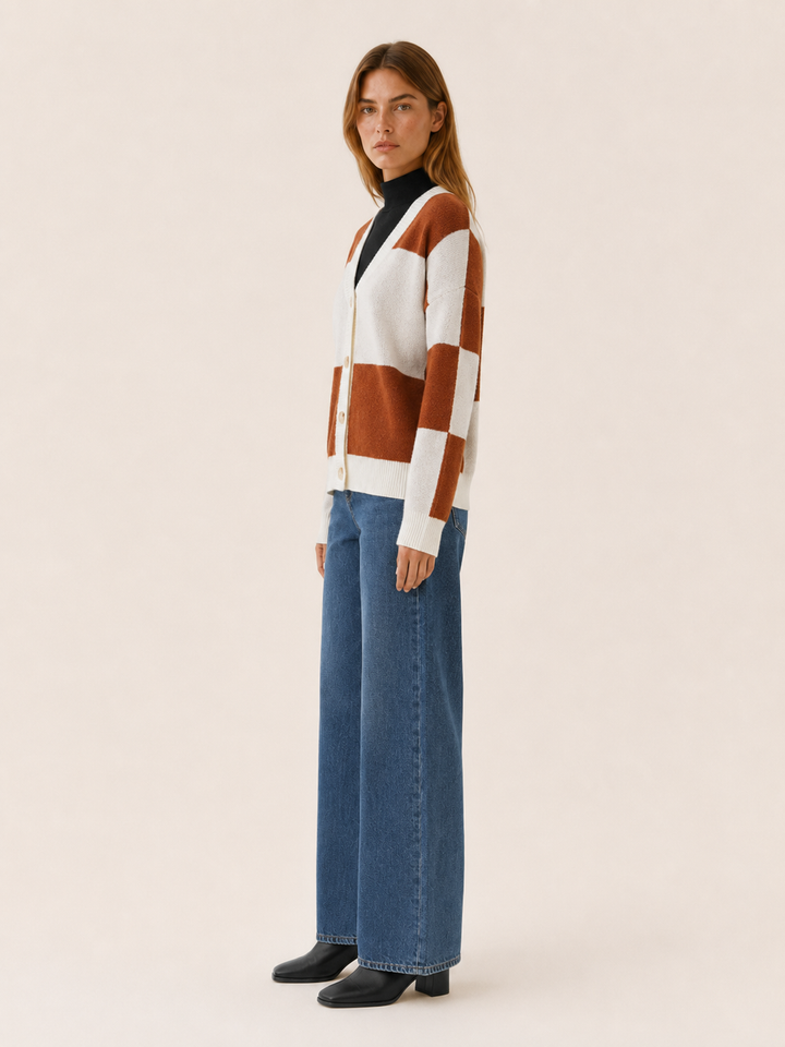 Ilaria™ | Plaid V-Neck Cardigan with Button Front