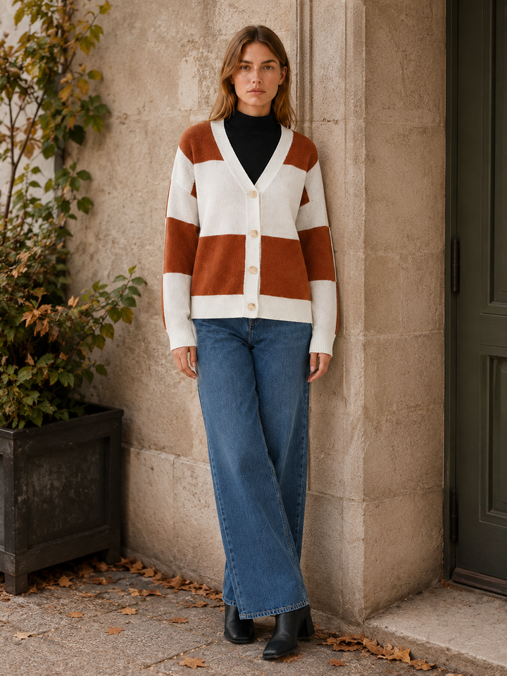 Ilaria™ | Plaid V-Neck Cardigan with Button Front