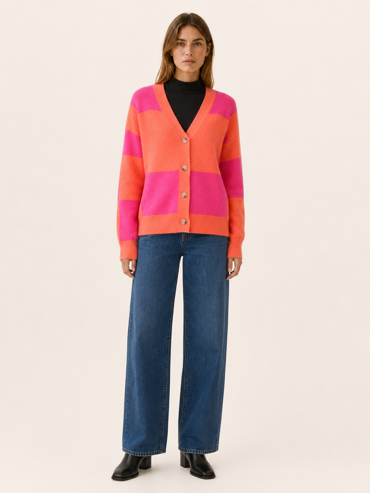 Ilaria™ | Plaid V-Neck Cardigan with Button Front