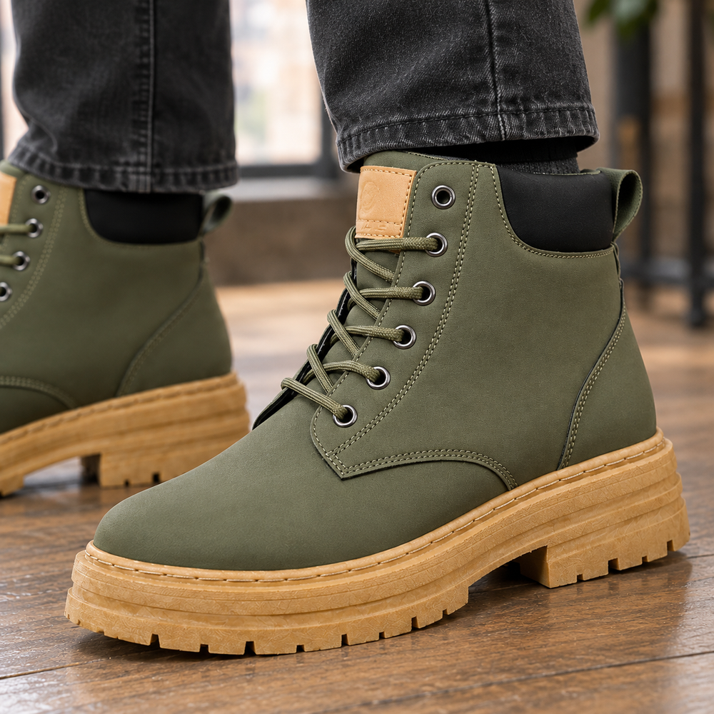Magnus™ | Men's Lace-Up Lug Sole Boots