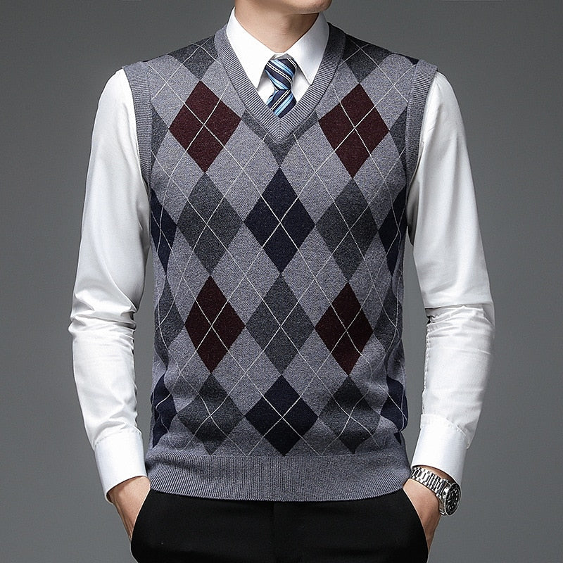 Archibald™ | Men's Argyle V-Neck Sweater Vest