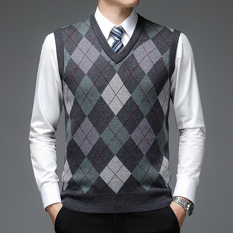 Archibald™ | Men's Argyle V-Neck Sweater Vest
