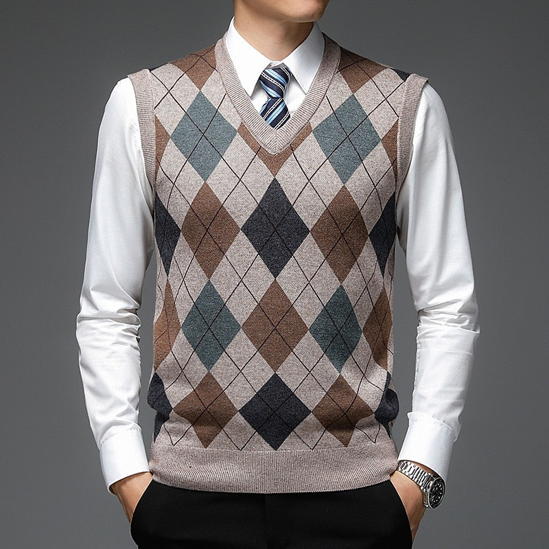 Archibald™ | Men's Argyle V-Neck Sweater Vest