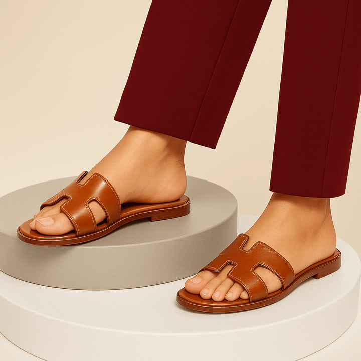 Oria | Cut-Out Leather Slide Sandals