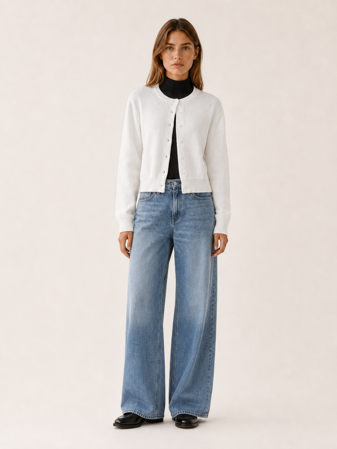Vaylora™ | Cropped Knit Cardigan with Round Neck and Button Front