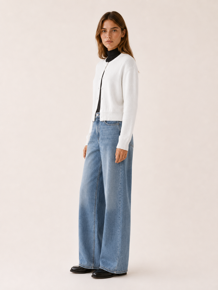 Vaylora™ | Cropped Knit Cardigan with Round Neck and Button Front