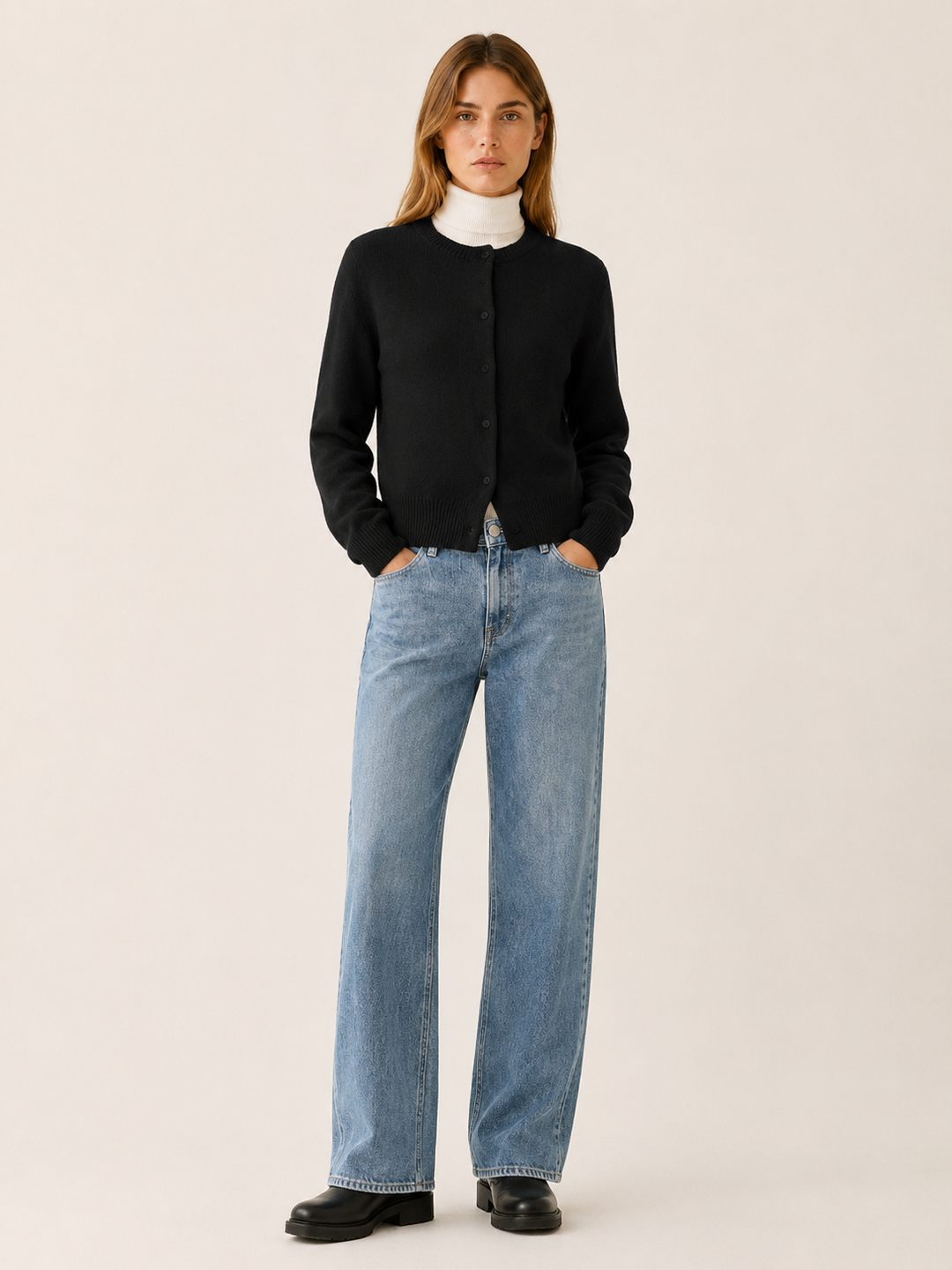 Vaylora™ | Cropped Knit Cardigan with Round Neck and Button Front