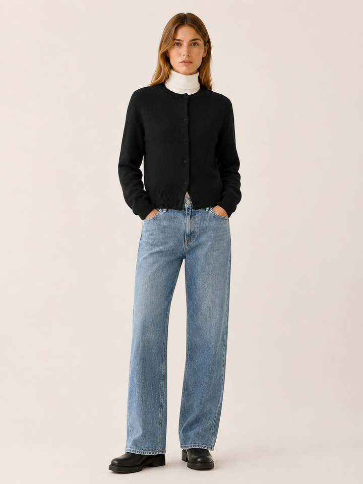 Vaylora™ | Cropped Knit Cardigan with Round Neck and Button Front